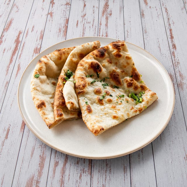 CHEESE NAAN.