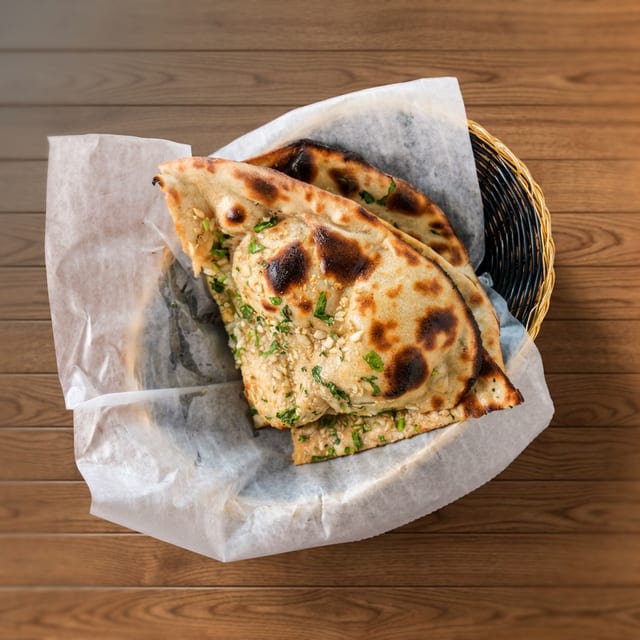GARLIC TANDOORI ROTI.